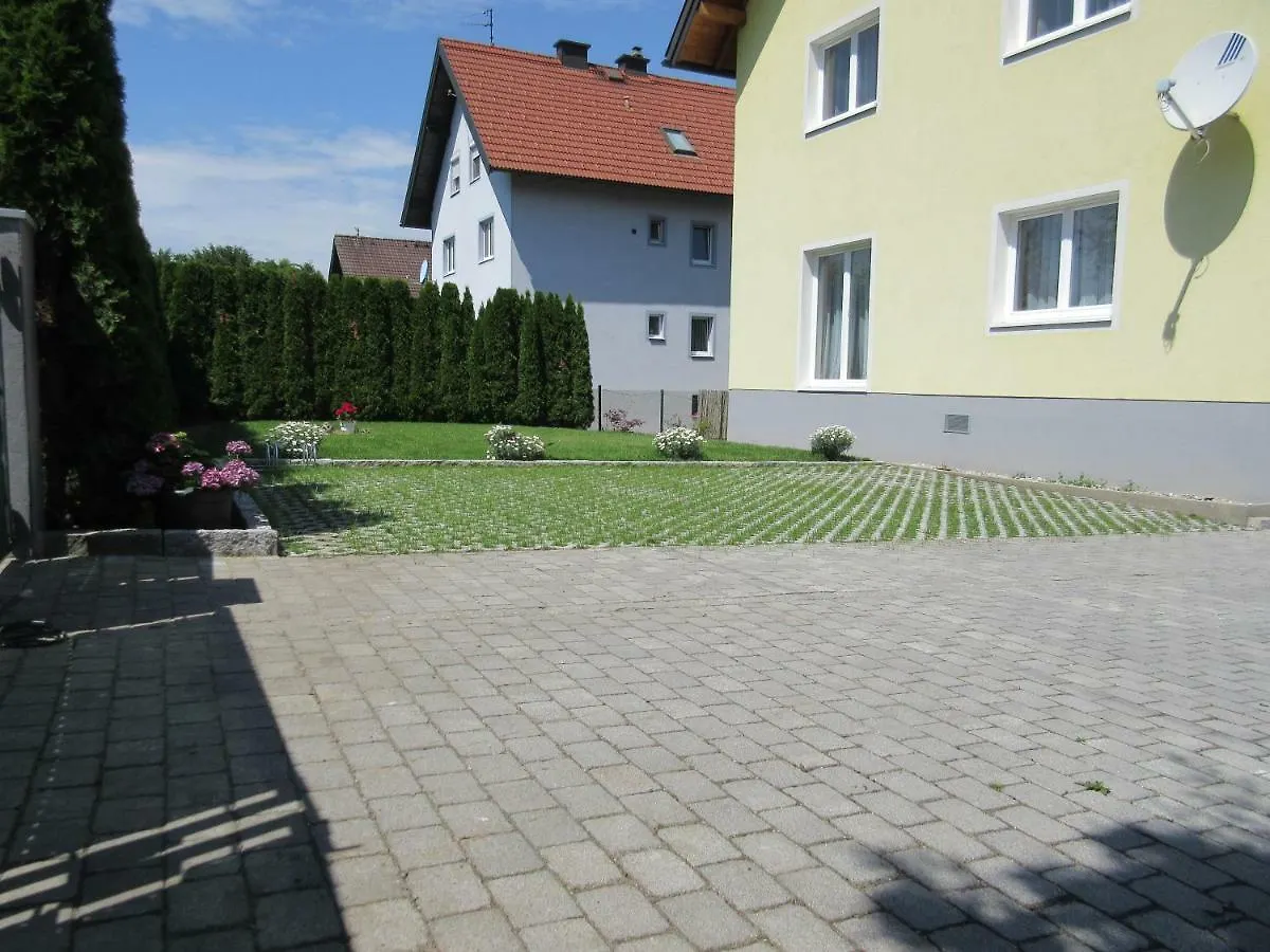 Home Apartments Salzburg 0*,  Österreich